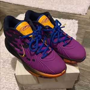 LEBRON XXI Sneakers